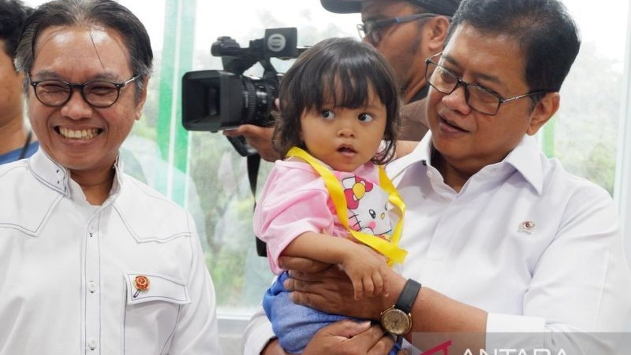 Pemerintah luncurkan program pemeriksaan kesehatan gratis untuk meningkatkan kesadaran masyarakat akan pentingnya rekam medis pribadi dan mencatat data kesehatan melalui aplikasi SATUSEHAT.