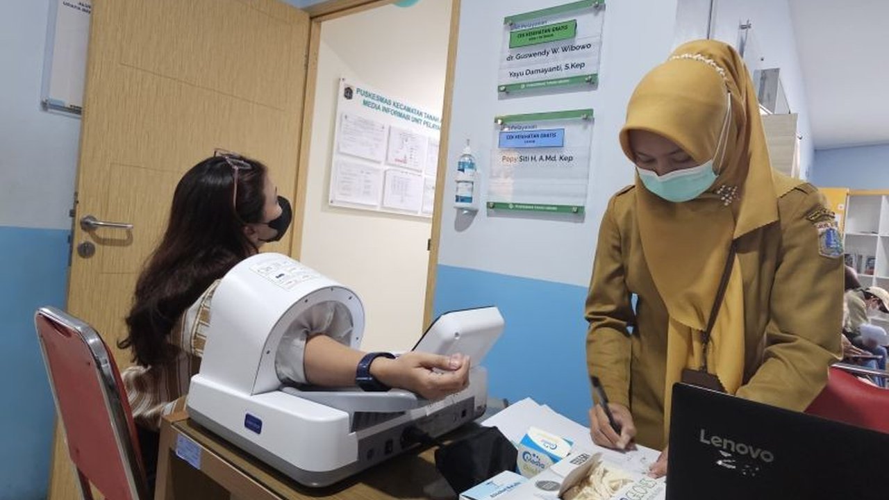 Program Cek Kesehatan Gratis (CKG) di Gianyar, Bali telah melayani 52 warga sejak diluncurkan 1 Februari 2025 dan menargetkan ribuan warga dari berbagai kelompok usia untuk deteksi dini penyakit.