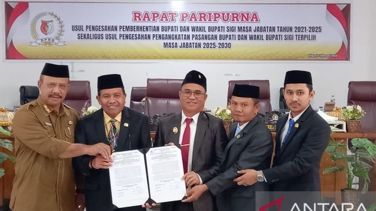 DPRD Kabupaten Sigi resmi mengumumkan penetapan pasangan Moh Rizal Injtenae dan Samuel Yansen Pongi sebagai Bupati dan Wakil Bupati terpilih periode 2025-2030, sekaligus mengesahkan pemberhentian kepala daerah periode sebelumnya.