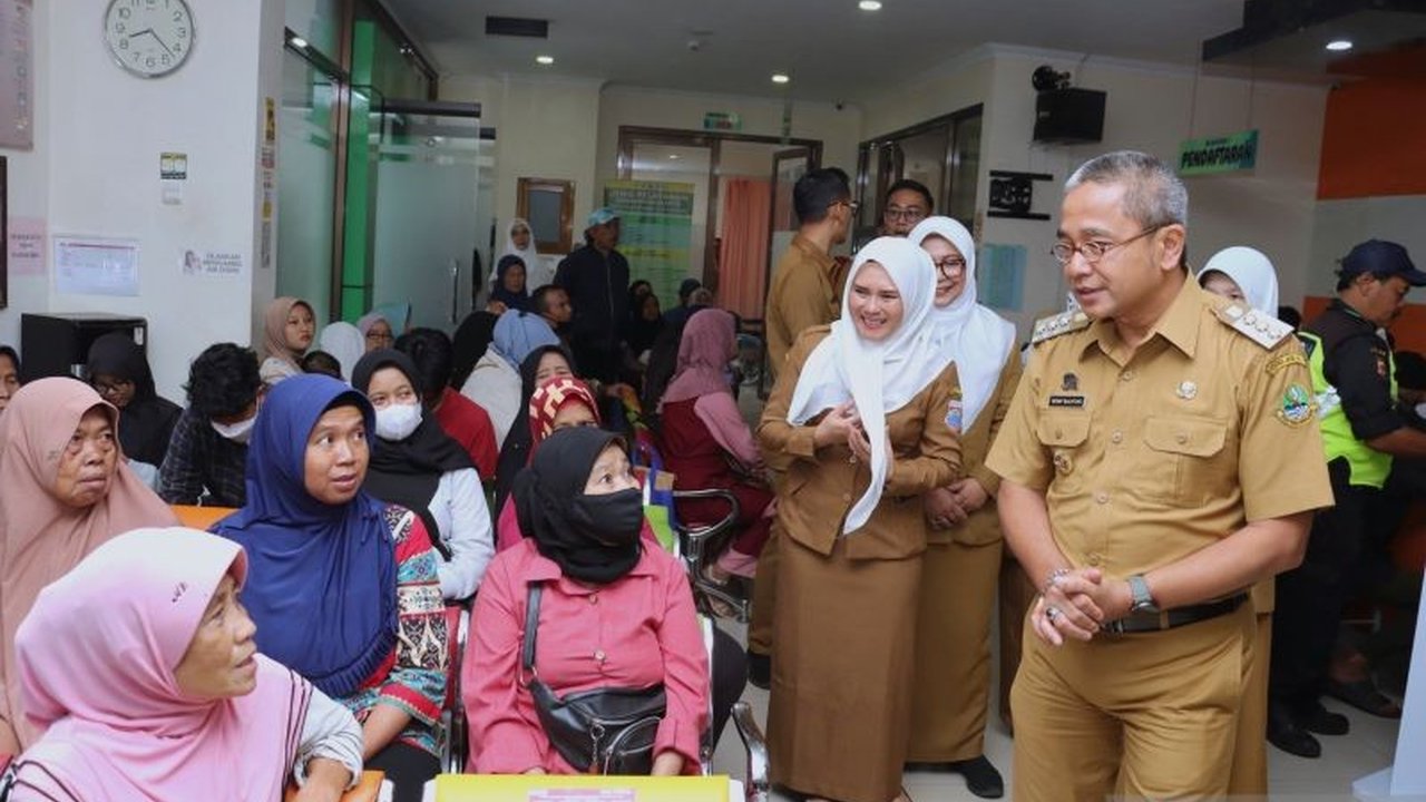 Pemerintah Kota Cimahi memastikan seluruh puskesmasnya menyediakan program Cek Kesehatan Gratis (CKG) bagi warga yang berulang tahun, sebagai upaya preventif deteksi dini penyakit dan peningkatan kesadaran kesehatan masyarakat.