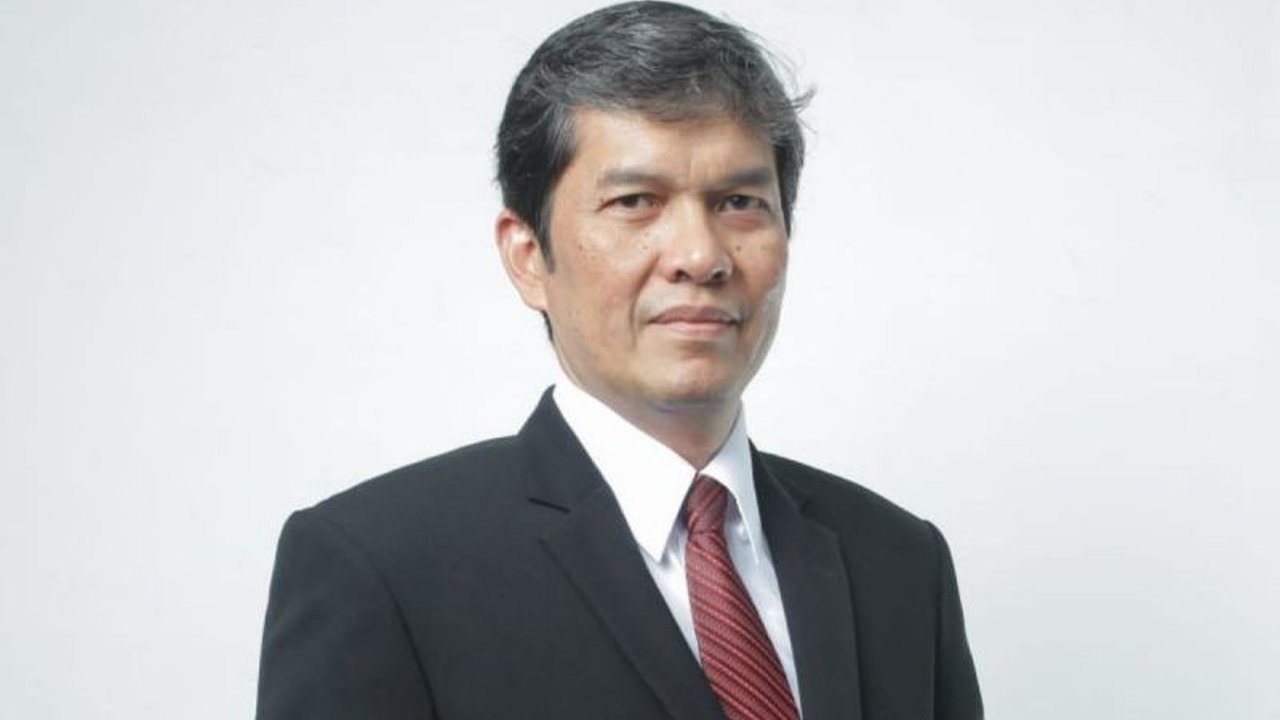 Penerimaan Pendapatan Asli Daerah (PAD) di Sulawesi Utara (Sulut) tahun 2024 mencapai Rp2,63 triliun, meningkat 23,09% dari tahun sebelumnya, tetapi masih menghadapi tantangan seperti penurunan rasio pajak dan ketergantungan pada transfer dana pusat.