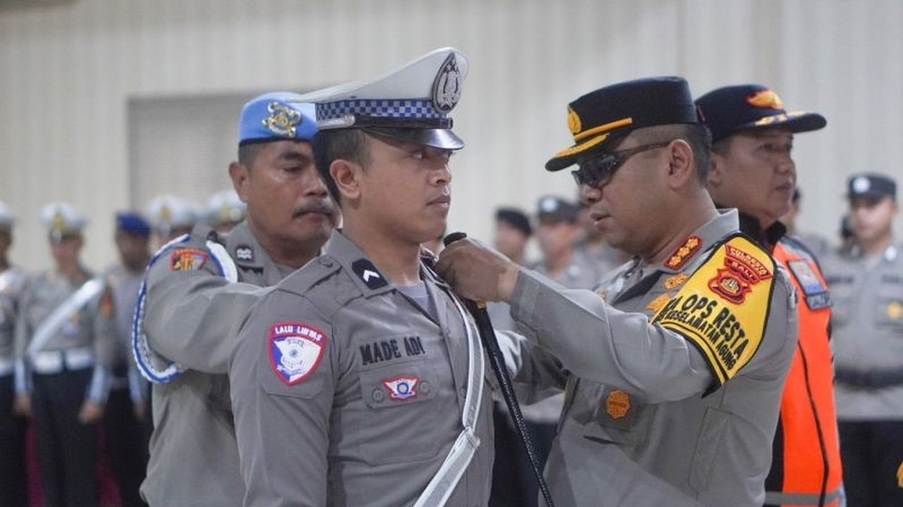 Polresta Denpasar memberlakukan tilang elektronik (ETLE) selama Operasi Keselamatan Agung 2025 untuk meningkatkan keselamatan lalu lintas dan menekan angka kecelakaan di Bali, dengan melibatkan ratusan personel dan kerjasama instansi terkait.