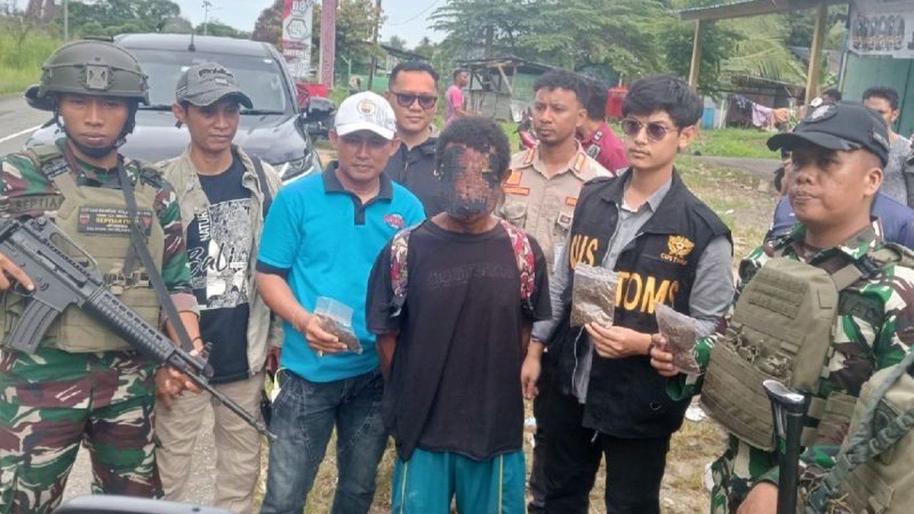Warga Negara Papua Nugini (PNG) ditangkap di Perbatasan RI-PNG karena membawa 12 paket ganja siap edar;  tersangka berencana menjual ganja tersebut di sekitar PLBN Skouw.