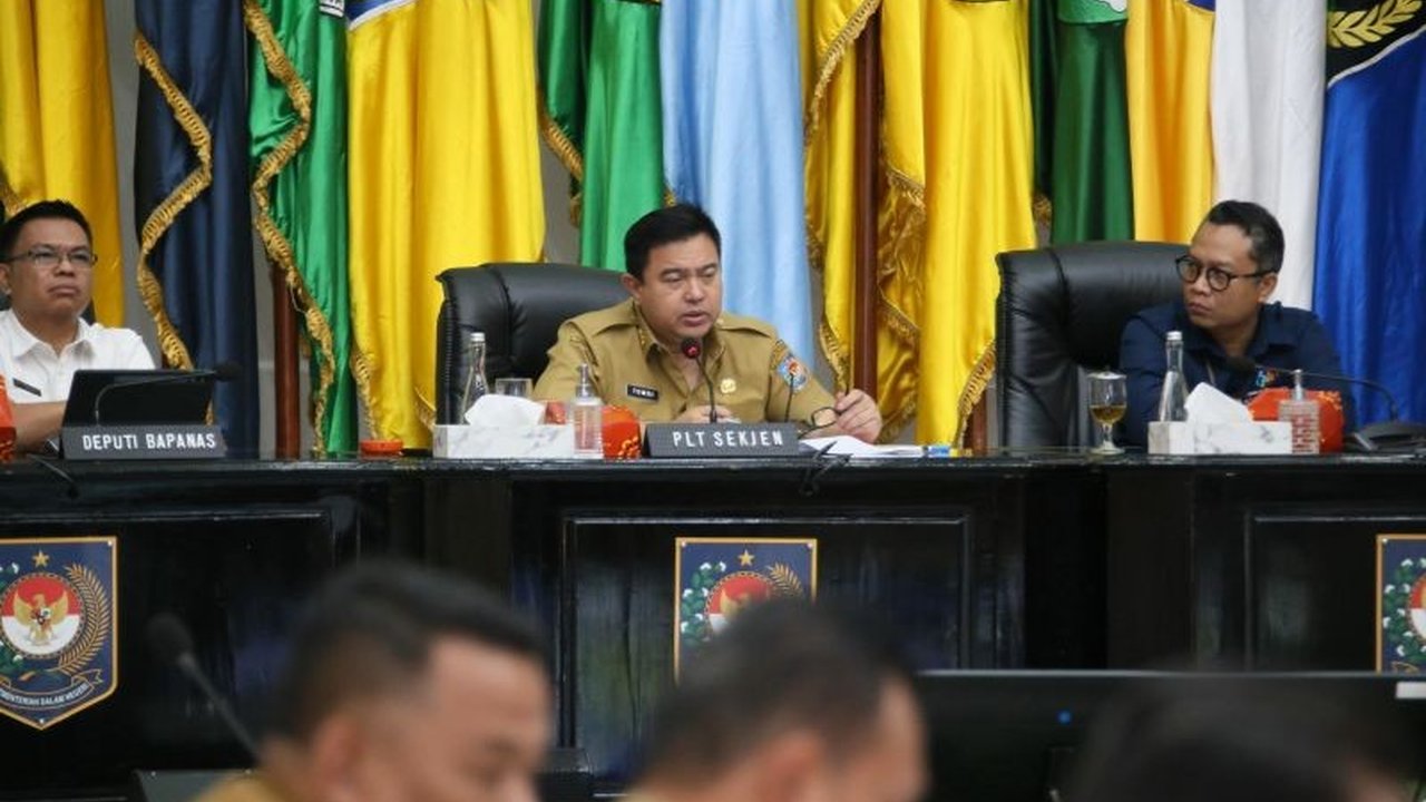 Kementerian Dalam Negeri (Kemendagri) meminta Tim Pengendalian Inflasi Daerah (TPID) dan kementerian terkait meningkatkan koordinasi untuk mengendalikan inflasi dan menstabilkan harga bahan pokok menjelang Ramadhan.