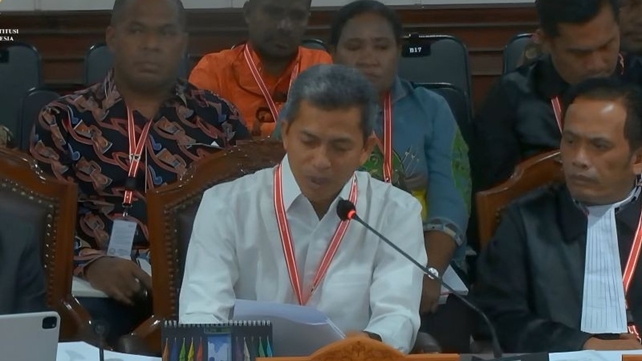 Pakar hukum tata negara menilai proses pencalonan gubernur dan wakil gubernur pada Pilkada Papua 2024 telah sesuai aturan dan keputusan KPU Papua sah secara hukum.