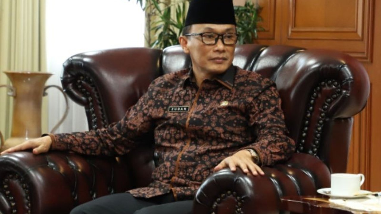 BKN berkolaborasi dengan BRIN untuk merancang profil ASN Indonesia yang unggul dan siap menghadapi tantangan 20 tahun mendatang, dengan fokus pada literasi digital, kepemimpinan, dan soft skills.