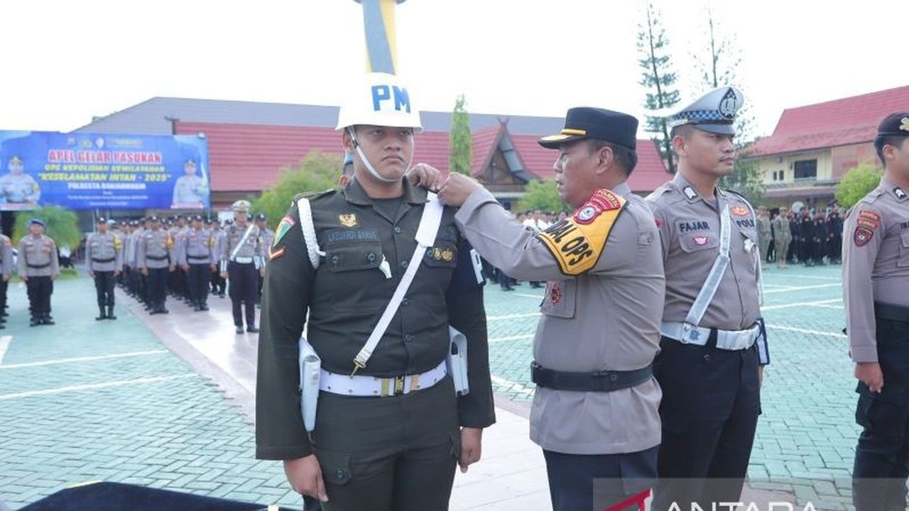 Polresta Banjarmasin menggelar Operasi Keselamatan Intan 2025 selama 14 hari,  dari 10 hingga 23 Februari, untuk meningkatkan kesadaran dan kepatuhan berlalu lintas di Banjarmasin dengan fokus pada edukasi dan penegakan hukum melalui ETLE.