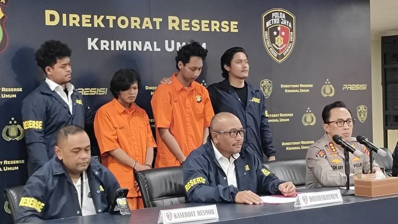Polisi menangkap dua pelaku pencurian ponsel anak di bawah umur di Jagakarsa, Jakarta Selatan;  tersangka mengaku telah melakukan 10 aksi pencurian serupa di berbagai lokasi pada tahun 2023.