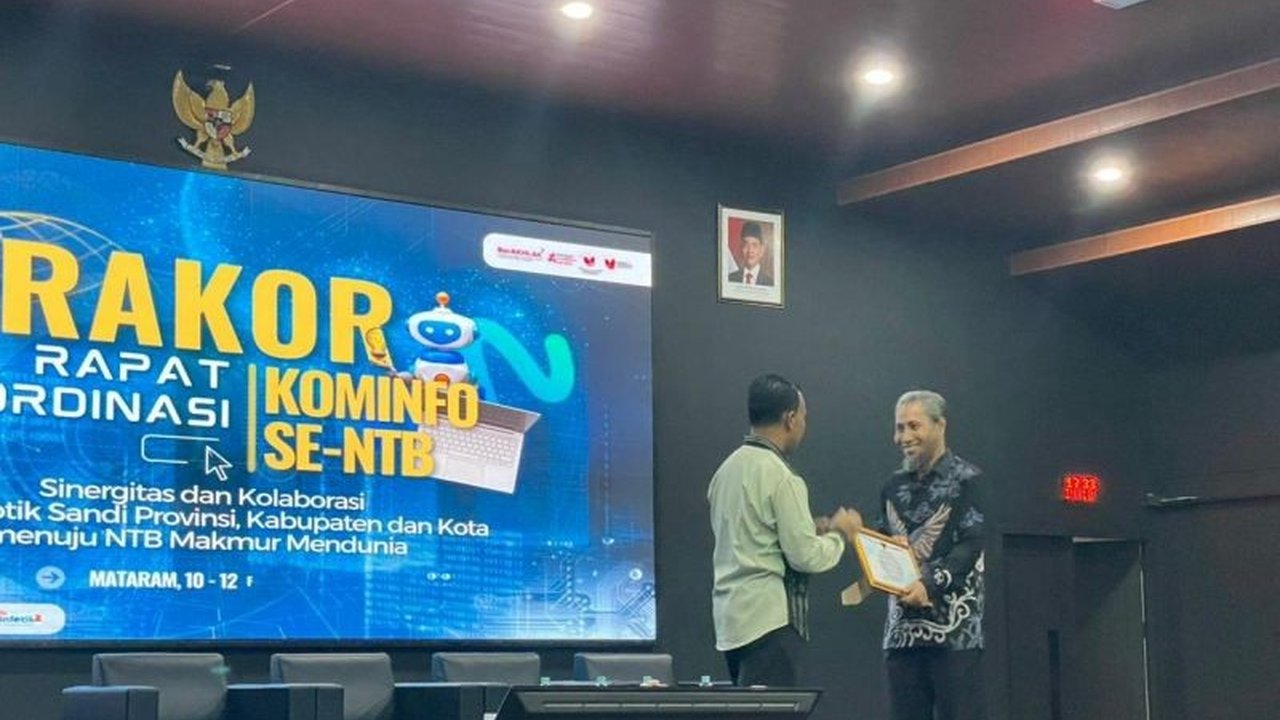 Pemerintah Kabupaten Lombok Utara membentuk tim Computer Security Incident Response Team (CSIRT) untuk meningkatkan keamanan siber daerah, menangkal serangan siber, dan maraknya judi online yang merugikan penduduk setempat.