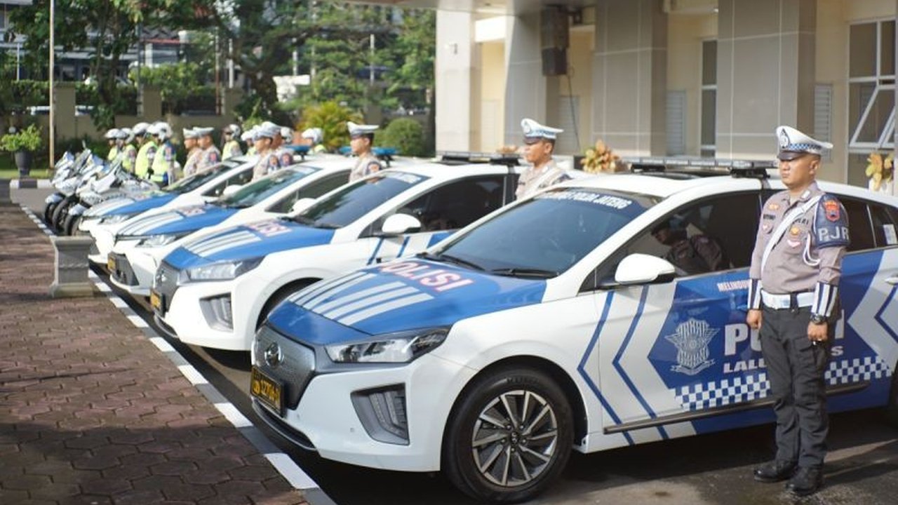 Polda Jawa Tengah mengerahkan 3.646 personel dalam Operasi Keselamatan Candi 2025 untuk menekan angka kecelakaan lalu lintas menjelang Lebaran 2025 dengan fokus penindakan tilang elektronik.