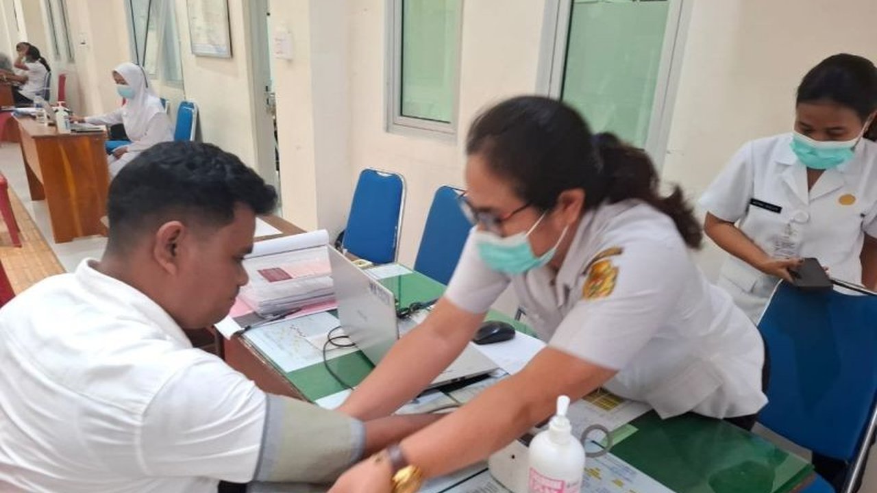 Program Cek Kesehatan Gratis (CKG) Presiden baru diterapkan di tiga kabupaten di NTT, sementara daerah lain masih dalam tahap uji coba untuk memastikan kesiapan SDM dan fasilitas.