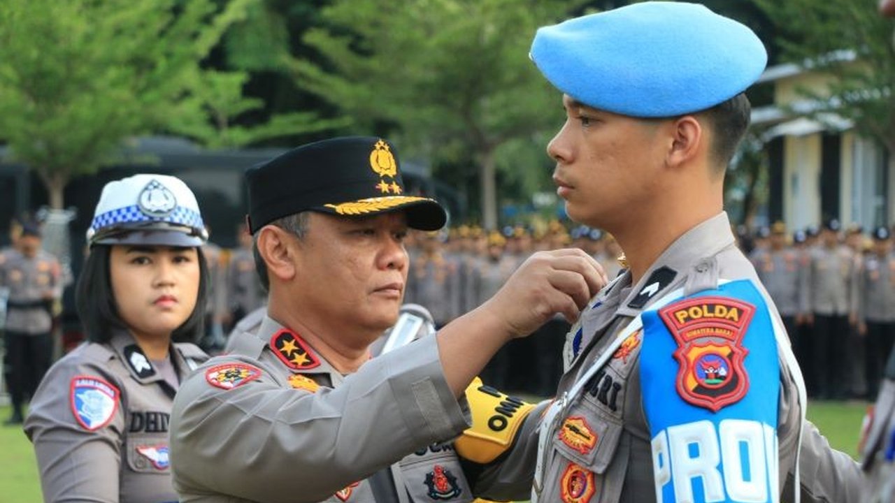 Kapolda Sumbar Irjen Pol Gatot Tri Suryanta memberikan arahan delapan cara bertindak dalam Operasi Singgalang 2025, operasi keselamatan lalu lintas yang berlangsung 14 hari di Sumatera Barat.