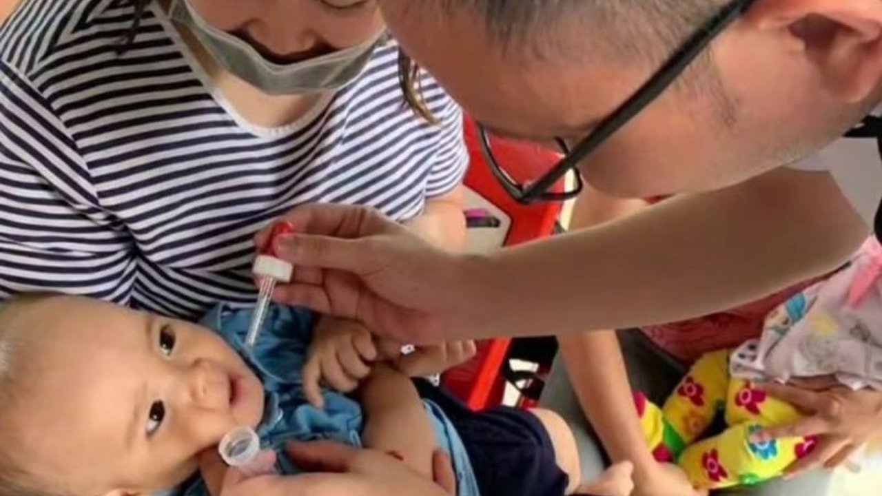 Program Cek Kesehatan Gratis (CKG) di Indonesia bertujuan mendeteksi dini penyakit, meningkatkan kesehatan masyarakat, dan mengurangi angka kematian akibat penyakit yang seharusnya bisa dicegah, dimulai dengan pemeriksaan kesehatan gratis untuk berbagai k