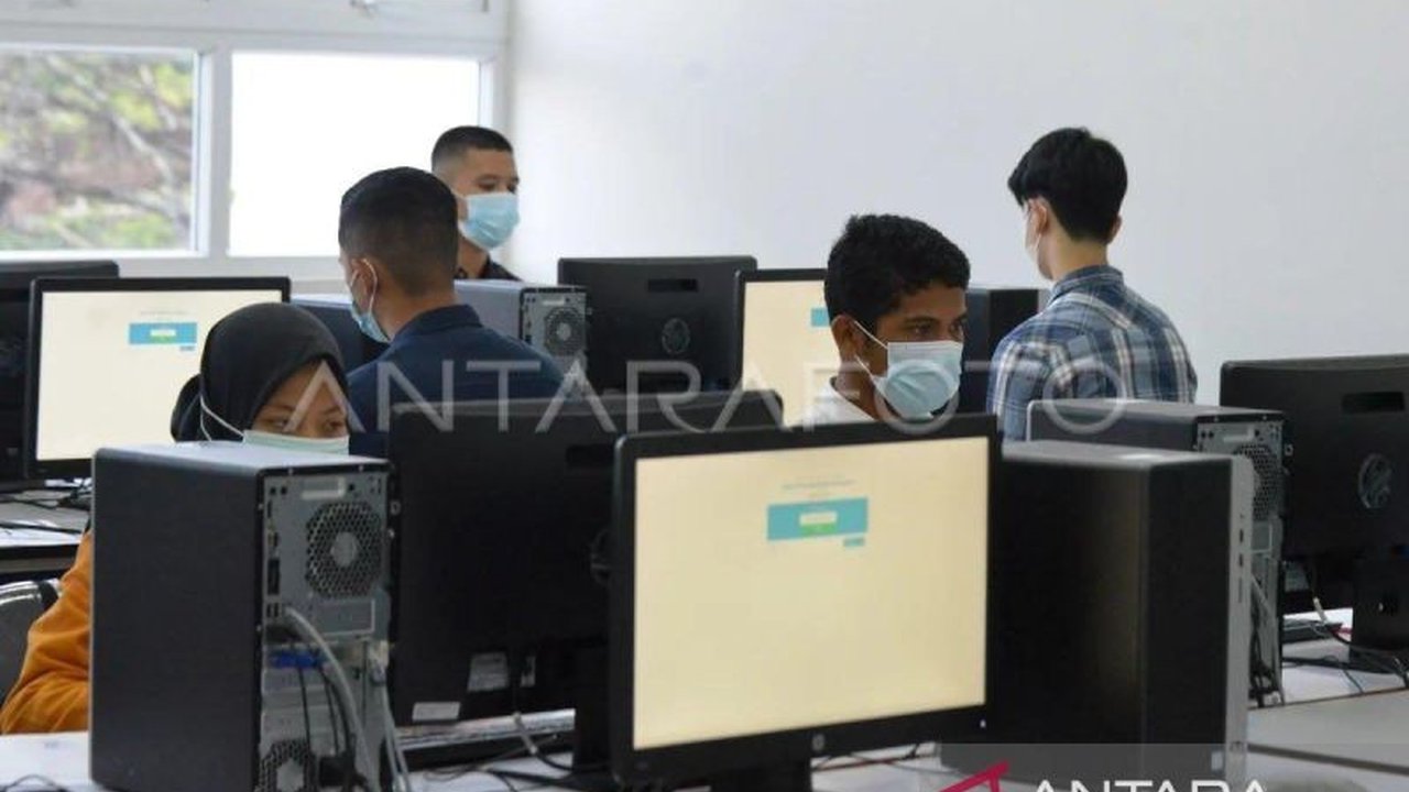 34 sekolah di Aceh, terdiri dari 17 SMA/MA dan 17 SMK, gagal mendaftar SNBP 2025 karena belum menyelesaikan finalisasi PDSS hingga batas waktu terakhir, sehingga Dinas Pendidikan Aceh akan memberikan teguran kepada kepala sekolah terkait.