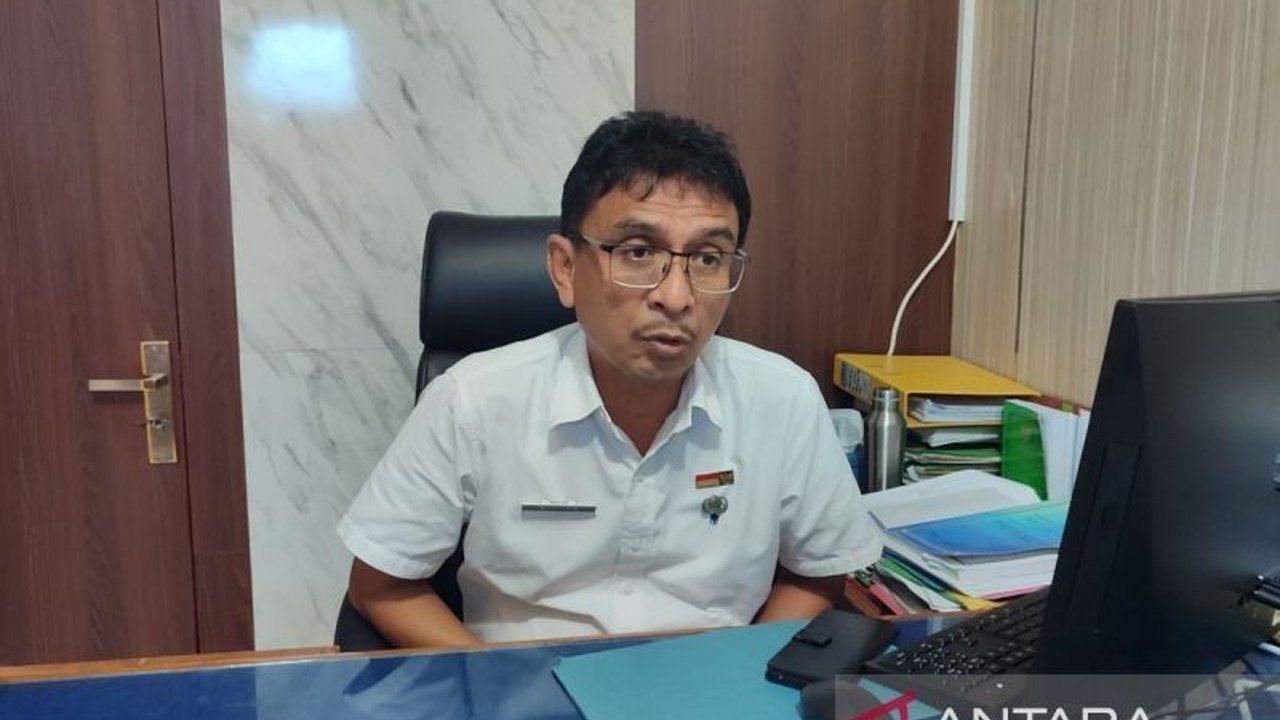 Dinas Lingkungan Hidup (DLH) Kota Bengkulu memperketat jadwal pengangkutan sampah untuk mencegah penumpukan sampah yang dapat mengganggu lingkungan dan kesehatan masyarakat, serta meningkatkan kebersihan kota.