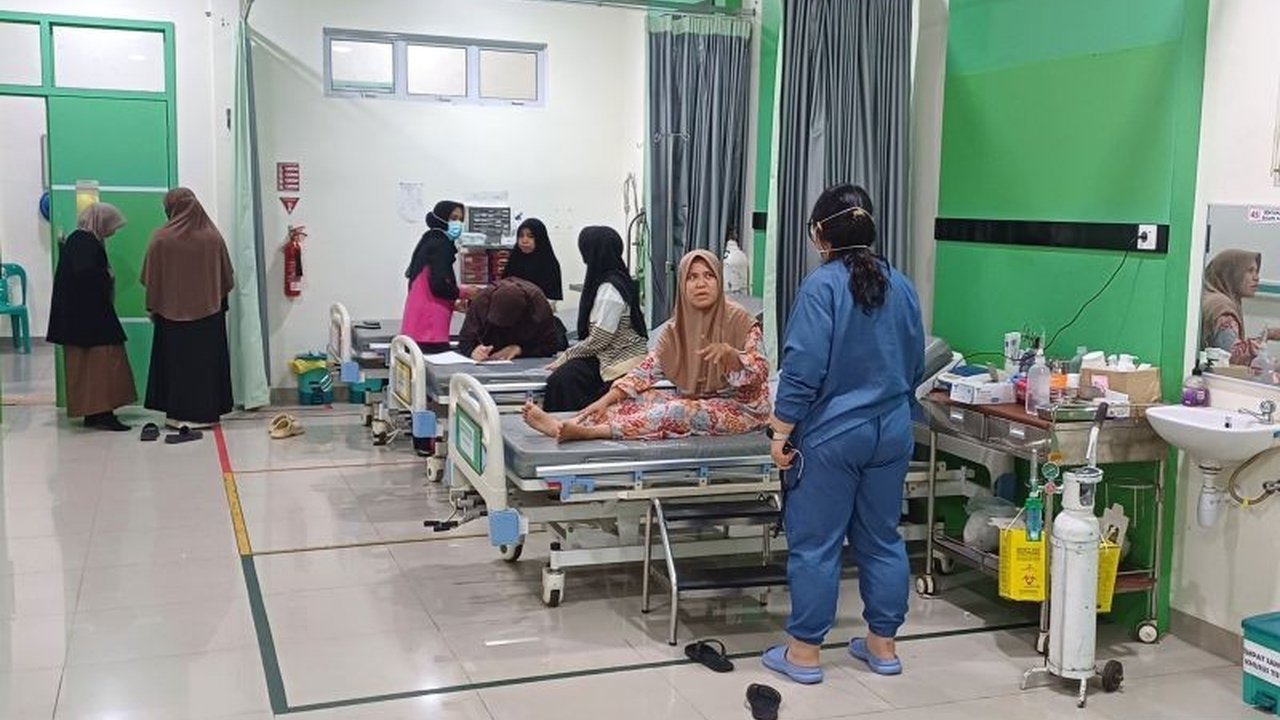 Delapan puskesmas di Tanjungpinang, Kepulauan Riau, mulai 10 Februari 2025 menyelenggarakan Program Cek Kesehatan Gratis (CKG) bagi warga yang berulang tahun, bertujuan mendeteksi dini penyakit dan meningkatkan kesadaran kesehatan masyarakat.