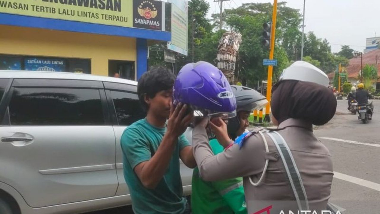 Polresta Cirebon prioritaskan edukasi dan imbauan dalam Operasi Keselamatan Lodaya 2025 yang berlangsung 10-23 Februari 2025 di Cirebon, Jawa Barat, dengan tetap memberikan tindakan tegas pada pelanggaran membahayakan.