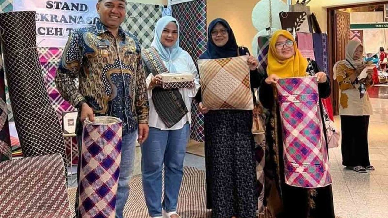 Produk UMKM Aceh Timur, khususnya anyaman, menjuarai Inacraft Award 2025 dan diprediksi mampu menembus pasar nasional bahkan internasional berkat kualitas dan dukungan pemerintah daerah.