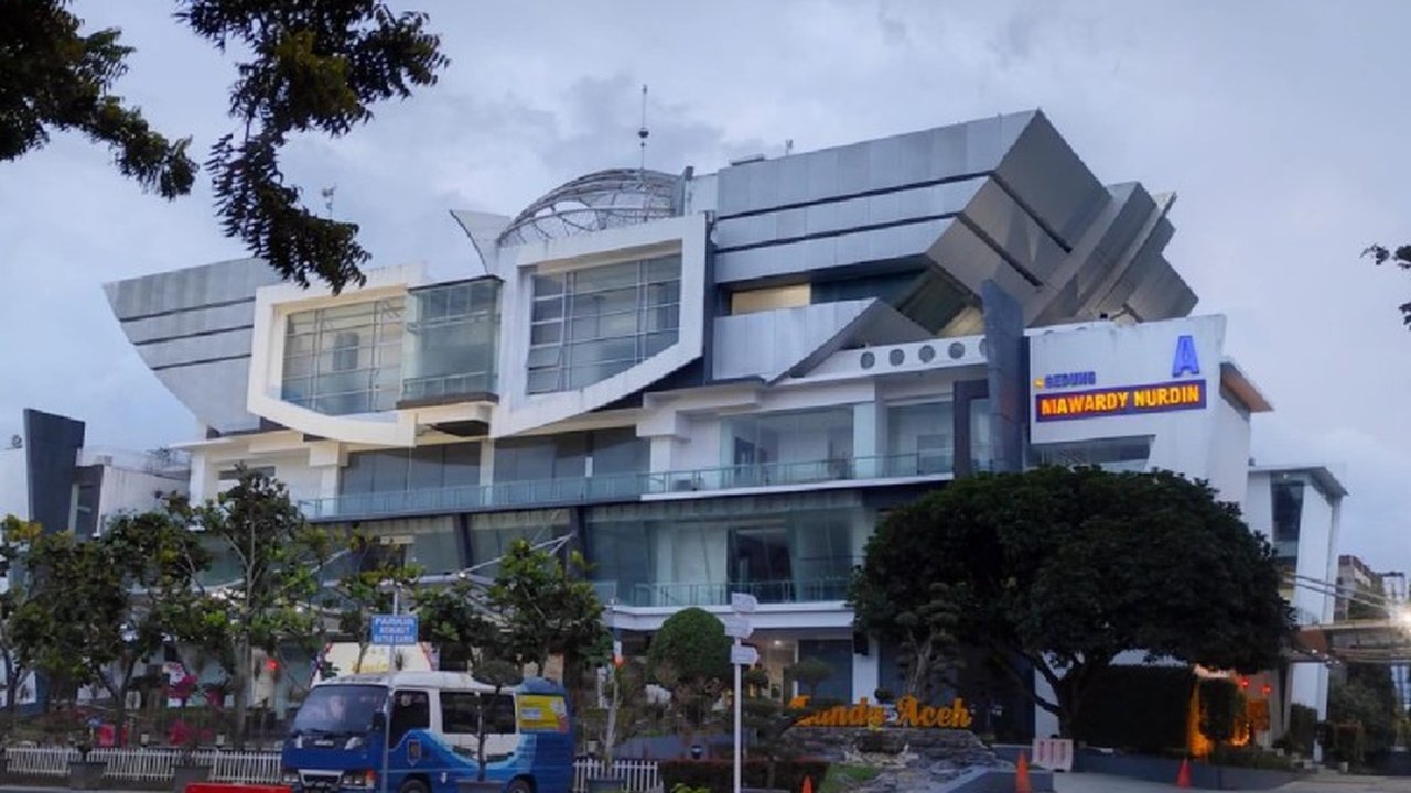 Pemerintah Kota Banda Aceh mengklarifikasi bahwa utang pada 2024 hanya sekitar Rp39,8 miliar, bukan Rp100 miliar seperti yang beredar, meskipun proyeksi utang 2025 mencapai Rp86 miliar.