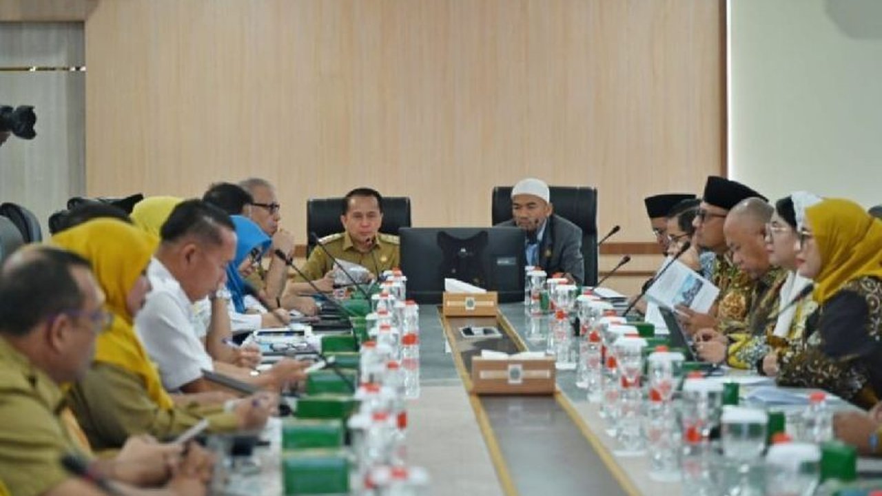 Pemerintah Provinsi Sumatera Utara dan Komite III DPD RI berkolaborasi membahas revisi UU No. 40 Tahun 2004 tentang Sistem Jaminan Sosial Nasional, guna meningkatkan perlindungan sosial bagi seluruh warga Sumut.