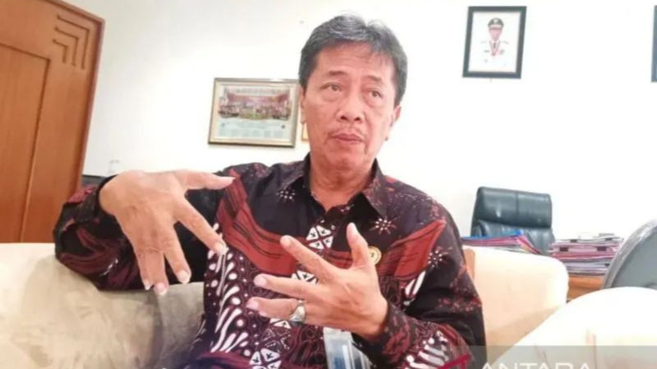 Pemerintah Kota Yogyakarta memulai program penghematan listrik dan air di lingkungan perkantoran untuk efisiensi anggaran tanpa mengurangi kualitas layanan publik, meskipun belum ada angka pasti terkait penghematan yang dicapai.