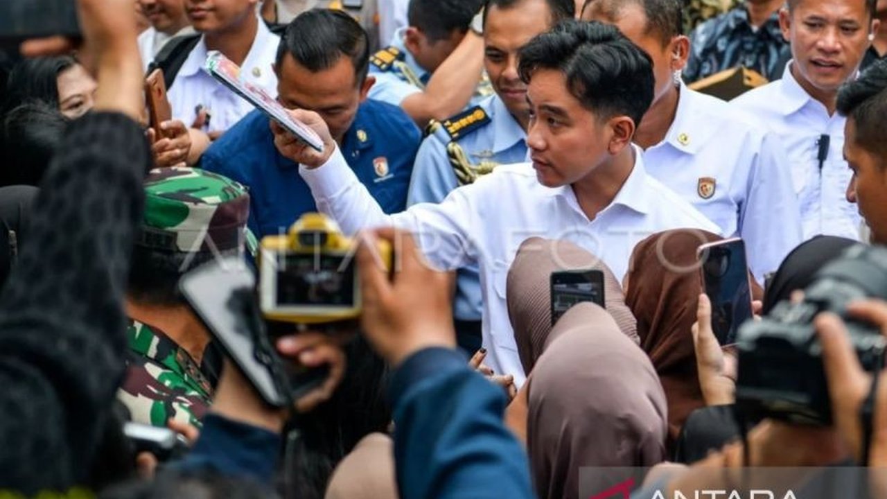 Wakil Presiden Gibran Rakabuming Raka dijadwalkan kunjungan kerja ke Samarinda, Kalimantan Timur, pada Rabu (12/2), meninjau sejumlah fasilitas publik dan program kesehatan, dengan pengawalan ketat namun tetap minim gangguan bagi warga.