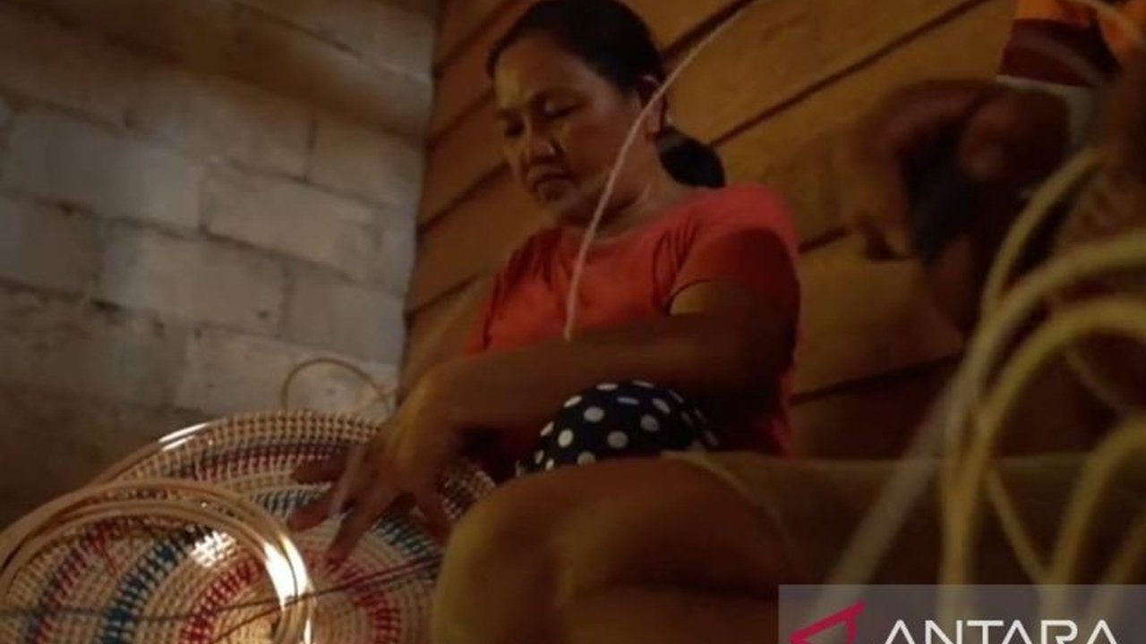 Balai Besar Taman Nasional Lore Lindu (BBTNLL) mengajak pemerintah daerah Sigi dan Poso untuk bersama masyarakat mengembangkan potensi wisata di 72 desa penyangga TN Lore Lindu demi keseimbangan ekonomi dan pelestarian alam.