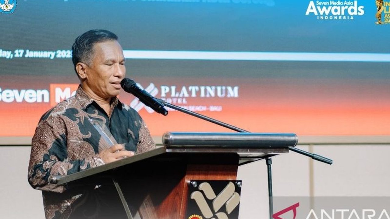 Pemerintah Kota Sorong, Papua Barat Daya, melakukan sinkronisasi data NIK Dapodik dengan Dukcapil untuk mendukung implementasi ijazah digital di seluruh satuan pendidikan, mengatasi kendala data invalid dan memastikan penerapan program berjalan lancar.