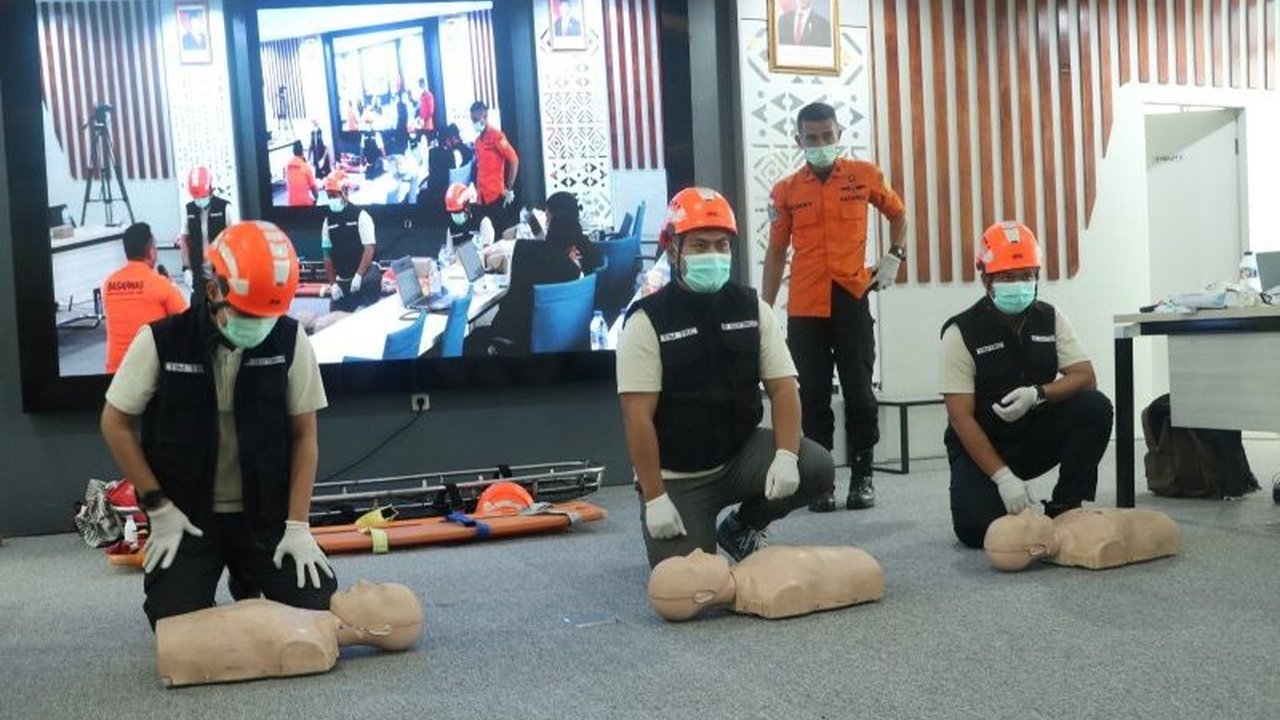 PLN Suluttenggo membentuk Tim Taruna Reaksi Cepat (TRC) bersama BPBD, Badan Geologi, dan Basarnas untuk meningkatkan kesiapsiagaan menghadapi bencana alam di Sulawesi Utara, Sulawesi Tengah, dan Gorontalo.