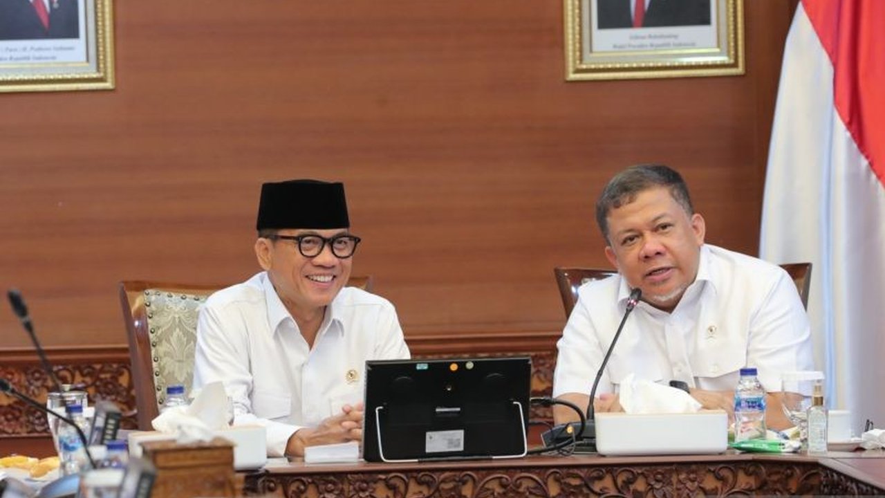 Kementerian Desa dan Kementerian PUPR berkolaborasi membangun dua juta rumah di desa sebagai bagian dari program satu juta rumah di pedesaan, perkotaan, dan pesisir.