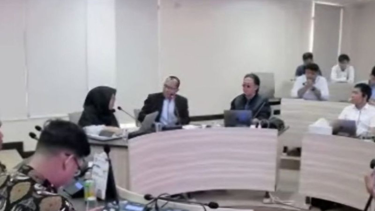 Sekolah Pascasarjana Unair menggelar forum diskusi membahas wewenang Polri dalam RKUHAP, menekankan pentingnya landasan konstitusional dan penguatan kewenangan Polri, bukan pengurangan.