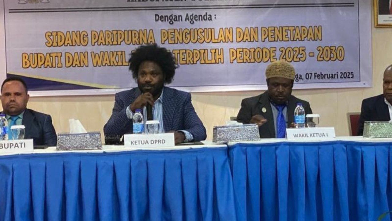 DPRD Tolikara mengajak semua elemen masyarakat mendukung penuh program Bupati dan Wakil Bupati terpilih, Wilem Wandik dan Yotam Wenda, untuk kemajuan Tolikara pasca Pilkada 2024 yang damai.