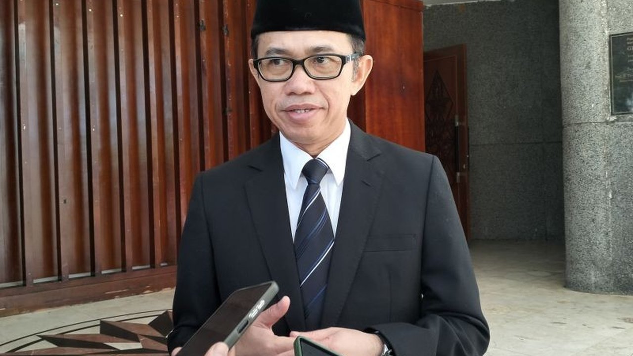 Rektor Unand, Efa Yonnedi, menantang seluruh dekan fakultas untuk gencar melakukan internasionalisasi program studi agar Unand dapat menjadi kampus kelas dunia, dengan berbagai strategi seperti mendatangkan dosen dan mahasiswa asing serta meningkatkan ris
