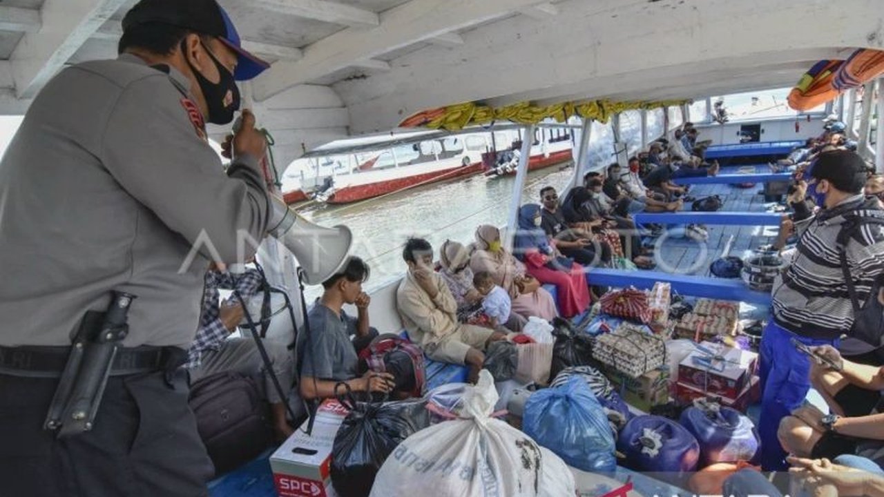 Cuaca Ekstrem Tutup Penyeberangan Kapal Cepat Bali-Lombok