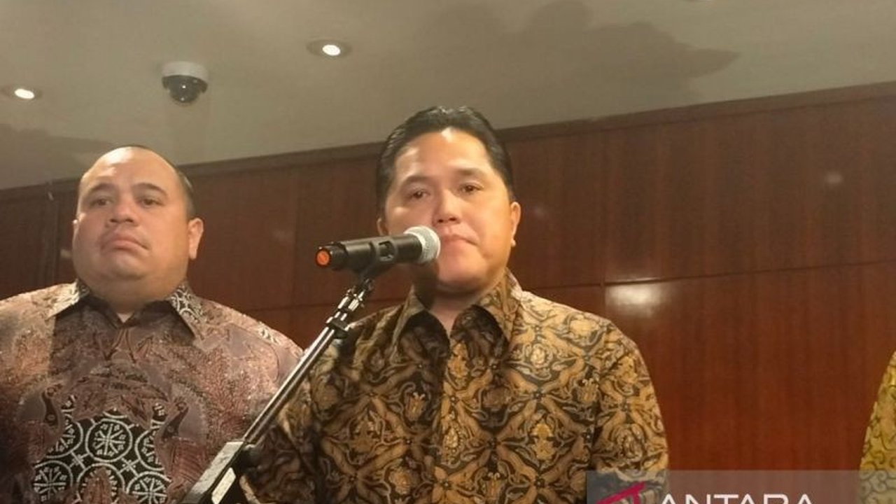 Menteri BUMN Erick Thohir mengumumkan dukungan penuh Kementerian BUMN dan perusahaan-perusahaan di bawahnya terhadap Program 3 Juta Rumah, sebuah program pemerintah yang bertujuan untuk mengatasi kekurangan perumahan di Indonesia.