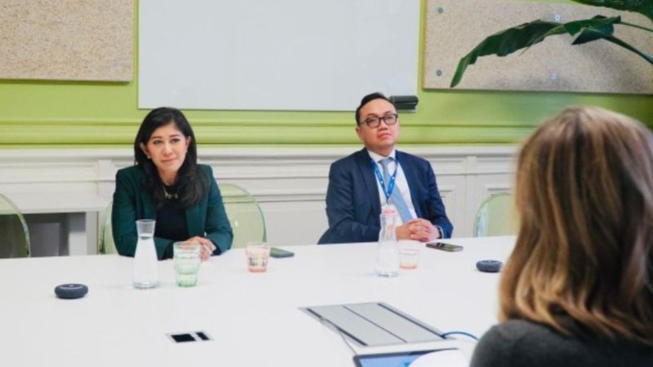 Menkominfo meminta Google untuk mendukung upaya pemerintah Indonesia melindungi anak-anak dari konten berbahaya di dunia digital, seiring meningkatnya kasus pornografi anak dan perjudian online.