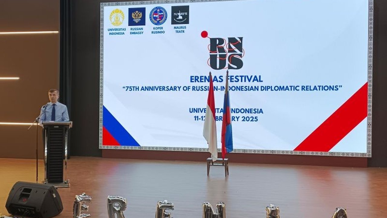 Kedutaan Besar Rusia dan Universitas Indonesia menggelar Festival Erenias untuk memperingati 75 tahun hubungan diplomatik kedua negara, menampilkan beragam budaya dan kerja sama ekonomi yang berkembang.