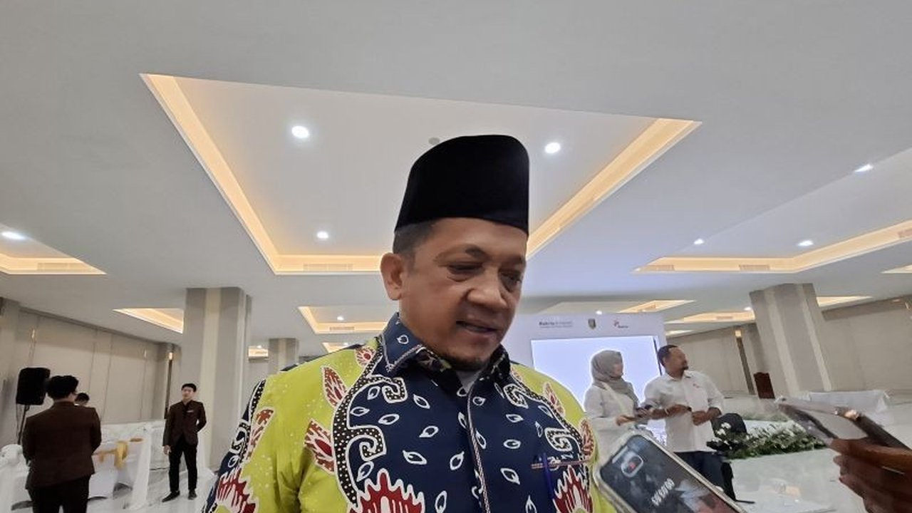 Dishub Lampung mengusulkan pembangunan Ringroad Bakauheni sepanjang 2 kilometer senilai Rp20 miliar untuk mengatasi kemacetan dan kecelakaan di sekitar Pelabuhan Bakauheni, sekaligus memisahkan arus lalu lintas kendaraan barang dan wisata.