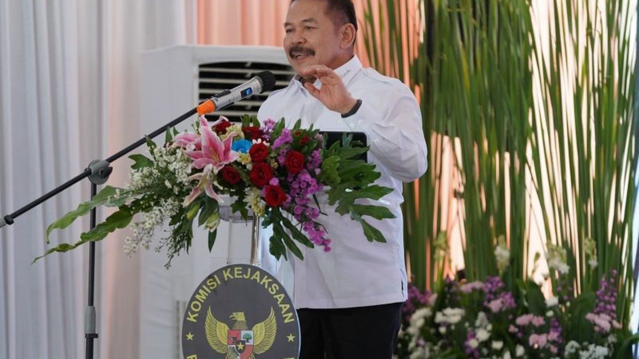 Jaksa Agung ST Burhanuddin tekankan pentingnya sinergi Kejaksaan RI dan Komisi Kejaksaan (Komjak) untuk menjaga profesionalisme dan integritas penegakan hukum di Indonesia, terutama dalam menghadapi tantangan yang semakin kompleks.