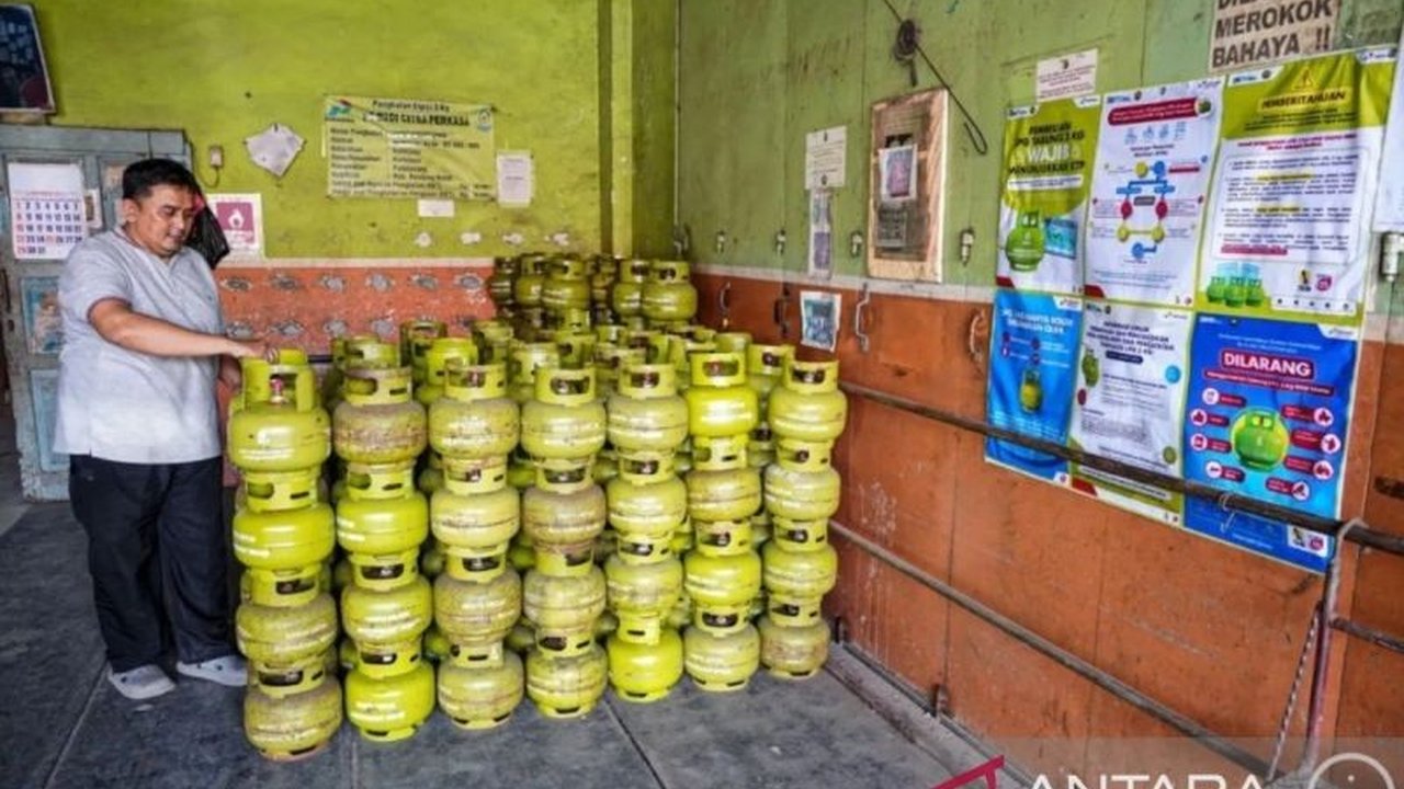 Anggota Komisi III DPRD Kota Medan meminta Pemkot Medan memastikan ketersediaan LPG 3kg dan bahan pokok jelang Ramadhan untuk mencegah gejolak harga dan menjamin keamanan masyarakat.