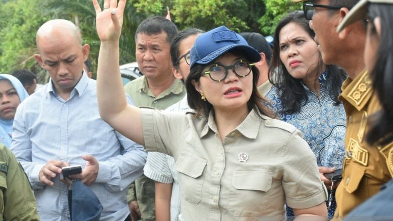 Wakil Menteri Pendidikan, Kebudayaan, Riset, dan Teknologi meninjau beberapa lokasi di Belitung Timur, Bangka Belitung, sebagai calon lokasi pembangunan SMA Unggul Garuda, yang bertujuan untuk pemerataan pendidikan berkualitas, mencetak pemimpin bangsa, d