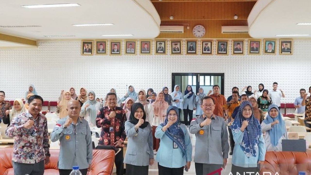 Kementerian Hukum dan HAM Sumbar menekankan pentingnya perlindungan Kekayaan Intelektual (KI) bagi kampus di Sumbar, mengingat potensi inovasi yang besar dari lebih 100 perguruan tinggi di daerah tersebut, dan mendorong peningkatan kesadaran serta fasilit