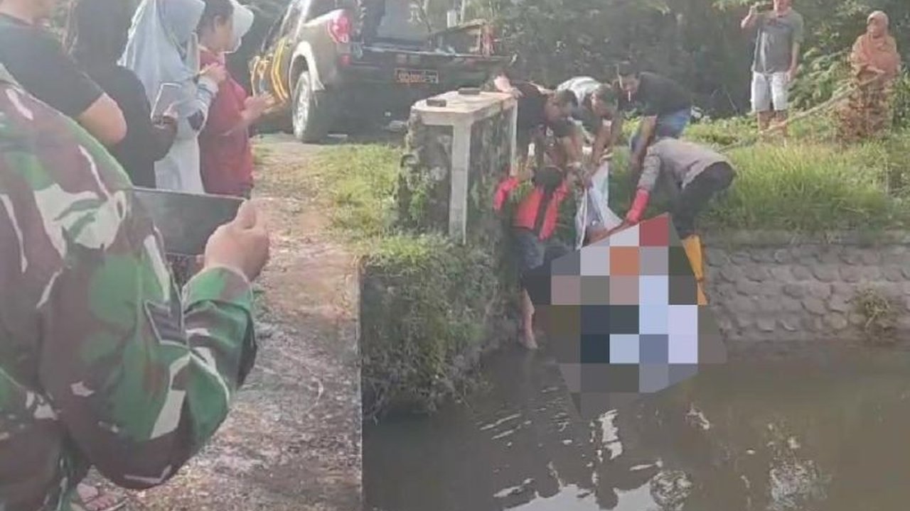 Polisi Jombang mengusut kematian PRA (18) yang ditemukan tewas di sungai dengan luka di kepala dan perut; sepeda motor dan ponsel korban hilang, polisi menduga perampokan.