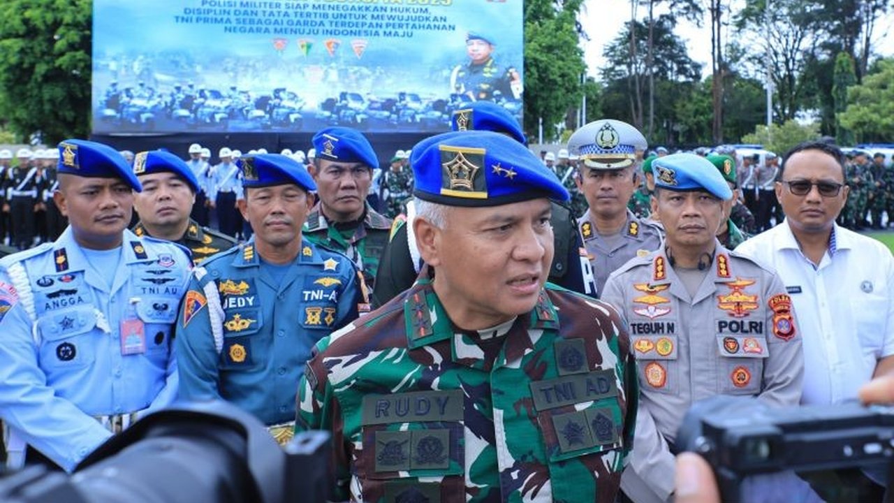 Kodam VI/Mulawarman meningkatkan disiplin prajurit TNI melalui Operasi Gaktib dan Yustisi POM 2025 di Kalimantan Timur, Utara, dan Selatan, dengan melibatkan 359 personel POM TNI dan mengedepankan aspek edukatif serta kolaborasi dengan Polri.