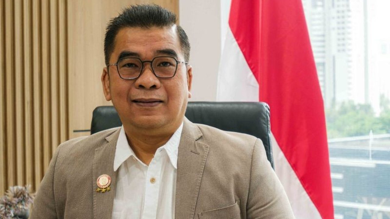 Ali Berawi, Deputi Transformasi Hijau dan Digital Otorita IKN, resmi kembali ke Universitas Indonesia (UI) setelah dekan Fakultas Teknik UI mengajukan permohonan pengembalian tugasnya.