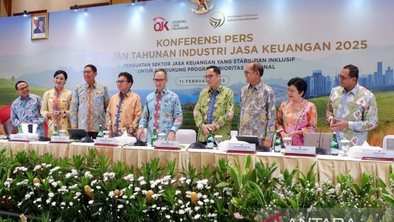 OJK melaporkan aset industri asuransi Indonesia mencapai Rp1.133,87 triliun pada Desember 2024, dengan pertumbuhan positif di sektor asuransi komersial dan dana pensiun, menunjukkan kondisi permodalan yang solid.
