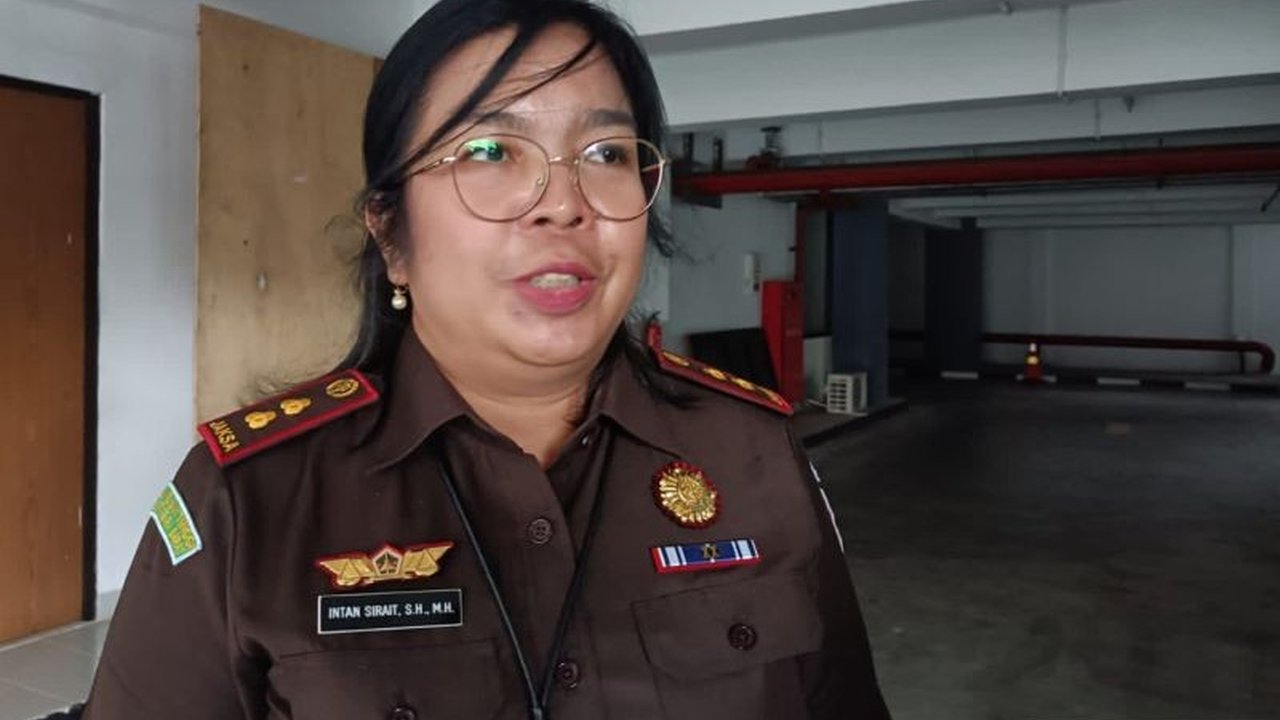 Kejaksaan Negeri Lombok Tengah mengajukan pencekalan terhadap Suherman, DPO kasus korupsi proyek jalan menuju TWA Gunung Tunak senilai Rp3 miliar yang ambrol setelah serah terima, dengan kerugian negara Rp333 juta.