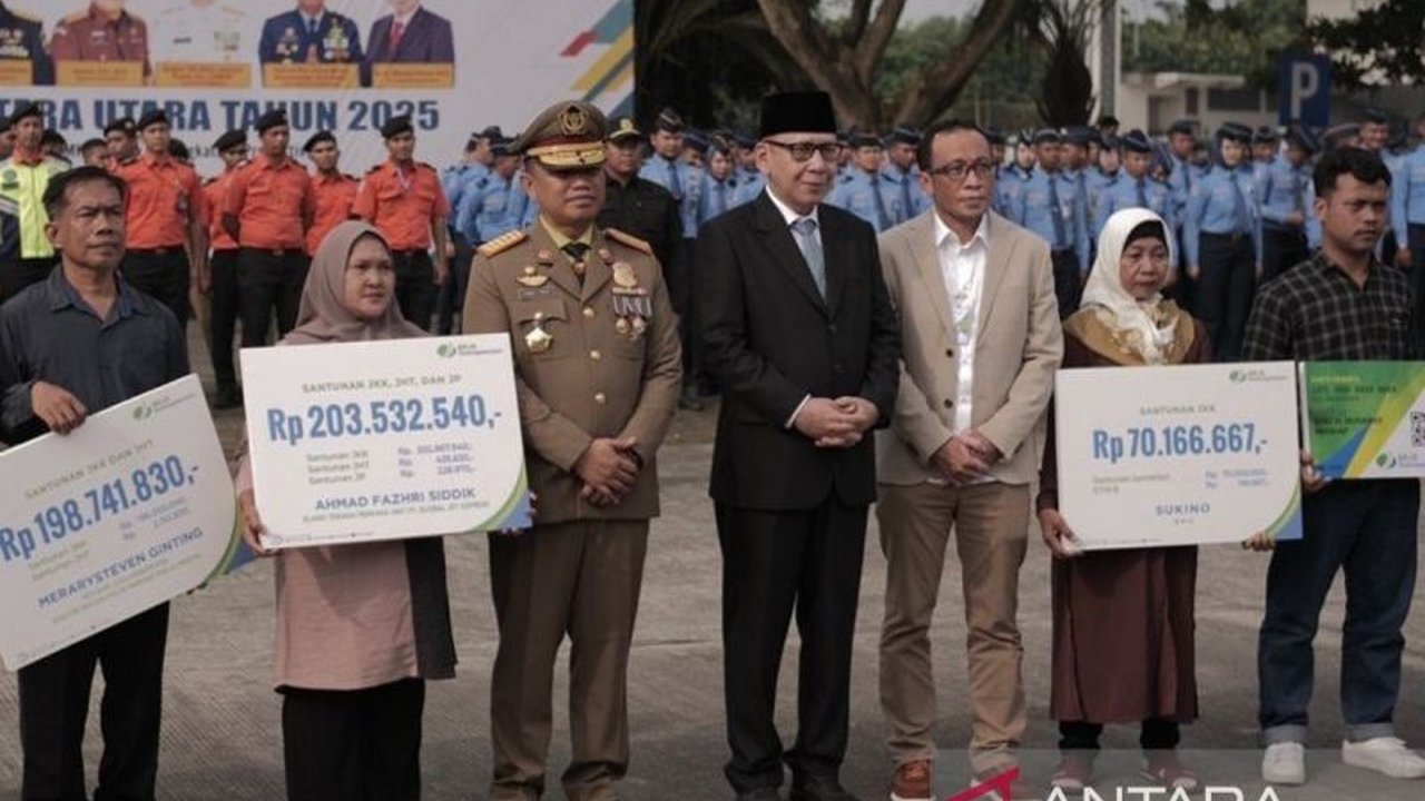 Wakil Menteri Ketenagakerjaan menekankan pentingnya Keselamatan dan Kesehatan Kerja (K3) dalam menjaga investasi sehat dan meningkatkan produktivitas, hal ini disampaikan saat peringatan Bulan K3 di Sumatera Utara.