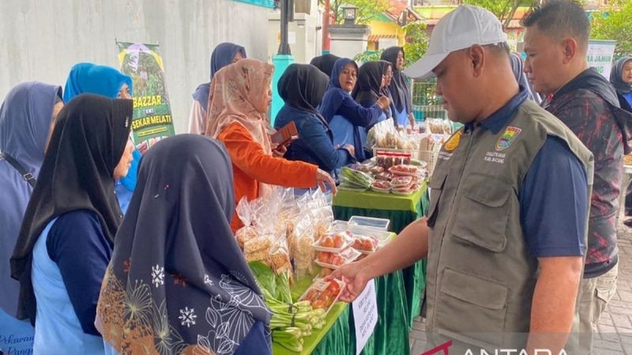 Pemerintah Kabupaten Batang gencar menggelar pasar murah produk pertanian dan peternakan untuk mendukung ketahanan pangan nasional dan membantu masyarakat memenuhi kebutuhan pangan dengan harga terjangkau.
