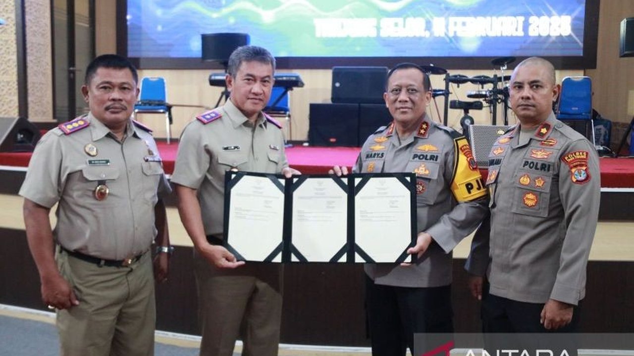 Kapolda Kaltara menerima sertifikat tanah markas Polres Tana Tidung dari BPN Kaltim, memastikan legalitas aset dan memperkuat fondasi hukum pengelolaan aset negara.